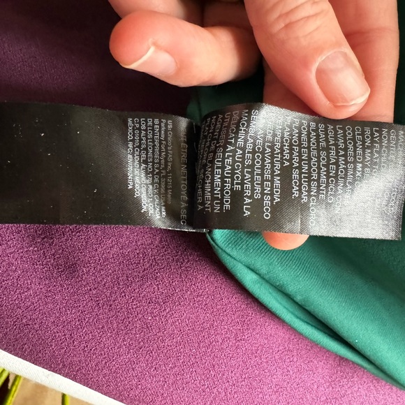 Beautiful deep green dress for work or a nice dinner dress. - Picture 5 of 6